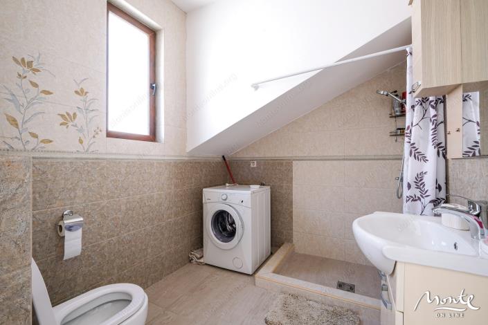 Image No.37-6 Bed House for sale