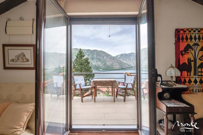 Image No.23-4 Bed Cottage for sale