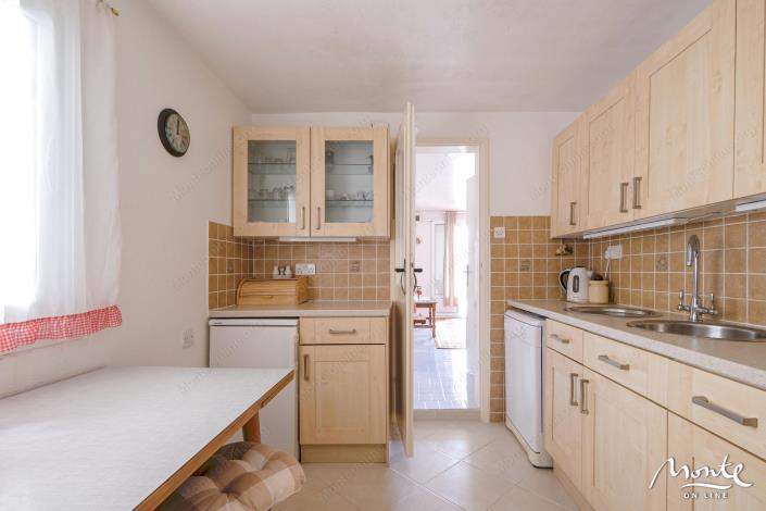 Image No.31-4 Bed Cottage for sale