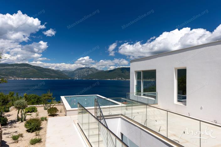 Image No.10-Villa de 5 chambres à vendre à Tivat