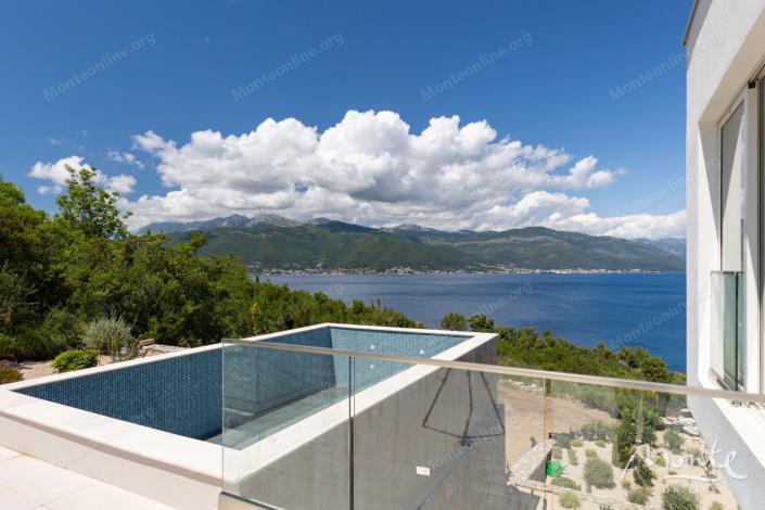 Image No.12-Villa de 5 chambres à vendre à Tivat