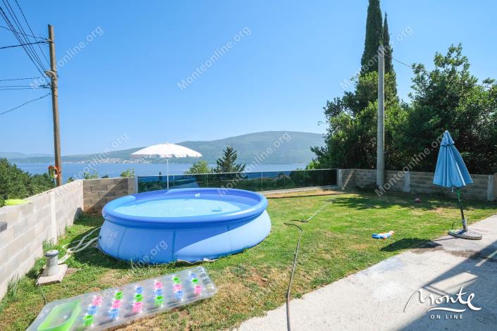 Image No.2-Maison de 3 chambres à vendre à Ðenovici