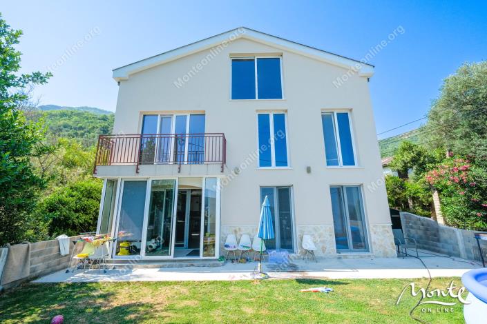 Image No.5-Maison de 3 chambres à vendre à Ðenovici