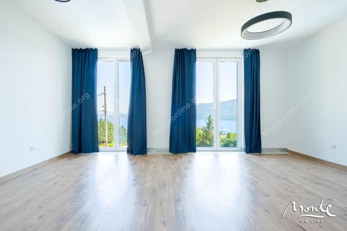 Image No.21-Maison de 3 chambres à vendre à Ðenovici