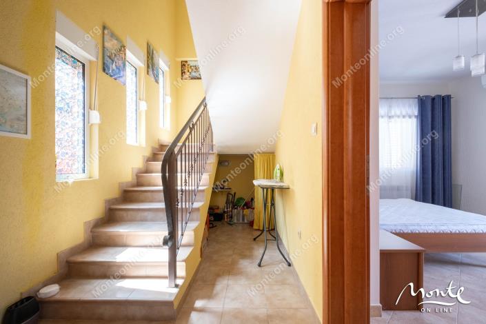 Image No.6-Maison de 3 chambres à vendre à Tivat