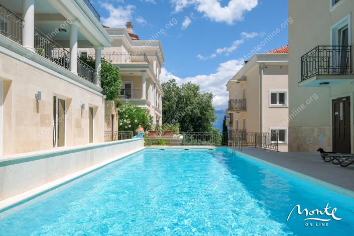 Image No.29-3 Bed Flat for sale