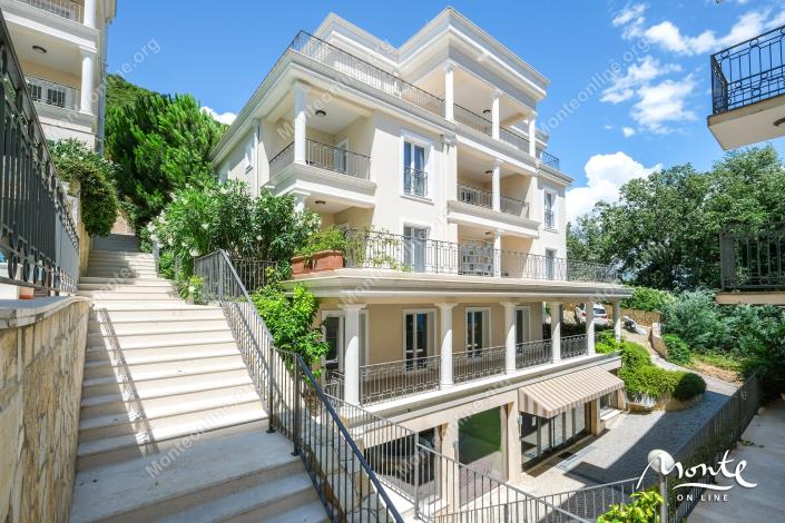 Image No.30-3 Bed Flat for sale