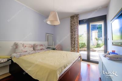 prostornaya-kvartira-s-2-spalnyami-v-dobrote-pochti-pervaya-liniya-u-morya_14