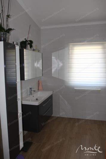 Image No.24-Maison de 5 chambres à vendre à Dobre Vode