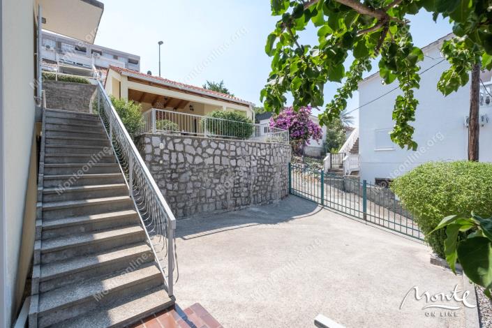 Image No.4-Maison de 3 chambres à vendre à Tivat