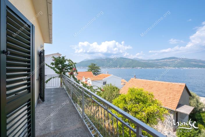 Image No.2-Maison de 3 chambres à vendre à Tivat