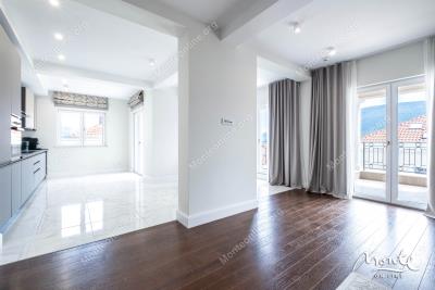 prostornye-apartamenty-s-3-spalnyami-v-komplekse-s-bassejnom-dzhenovichi_13