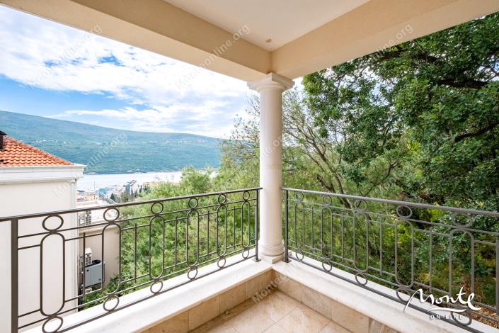 Image No.39-3 Bed Apartment for sale