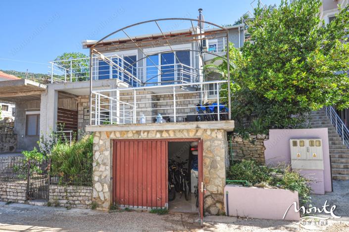 Image No.2-Maison de 3 chambres à vendre à Tivat