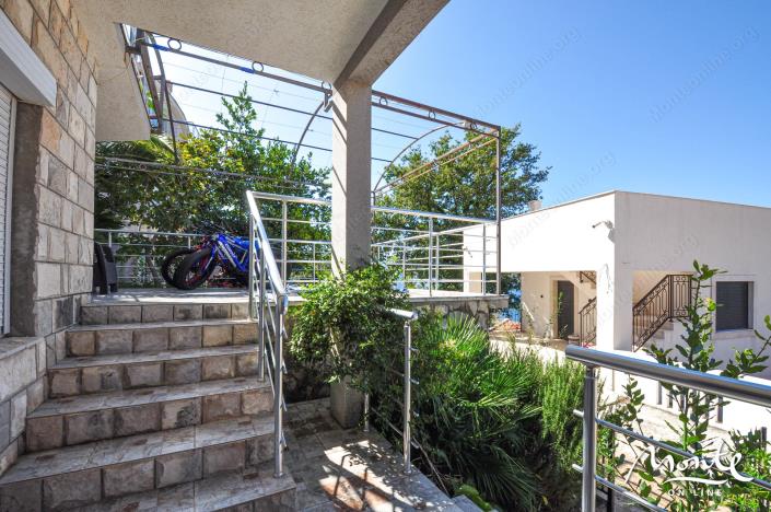 Image No.5-Maison de 3 chambres à vendre à Tivat