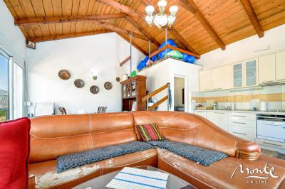 semejnyj-3-etazhnyj-dom-s-garazhom-i-vidom-na-zaliv-v-lepetane-tivat_11