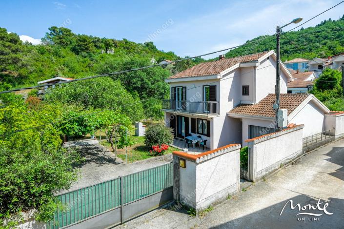 Image No.2-Maison de 2 chambres à vendre à Tivat