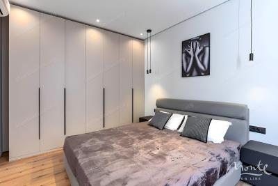 sovremennaya-kvartira-s-1-spalnej-v-dome-s-bassejnom-lastva-grbalska_08