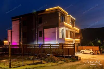 sovremennaya-kvartira-s-1-spalnej-v-dome-s-bassejnom-lastva-grbalska_15