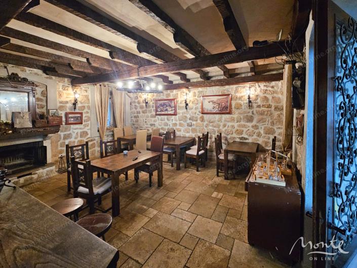 Image No.5-Restaurant de 1 chambre à vendre à Risan