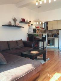 kvartira-s-2-spalnyami-i-panoramnym-vidom-na-more-v-dobrote_05