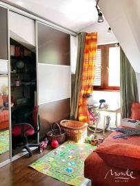 kvartira-s-2-spalnyami-i-panoramnym-vidom-na-more-v-dobrote_08