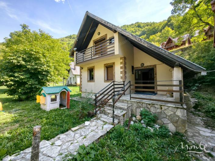 Image No.3-5 Bed House for sale