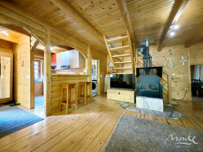 Image No.6-5 Bed House for sale