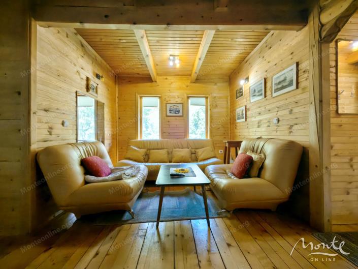 Image No.8-5 Bed House for sale