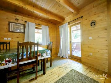 unikalnyj-kompleks-iz-dvuh-domov-s-garazhom-i-zonoj-otdyha-u-reki-kolashin_12