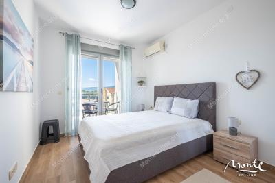 uyutnaya-kvartira-s-1-spalnej-v-czentre-tivata_16