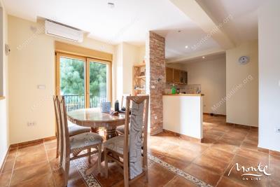 prostornyj-dom-s-potryasayushhim-panoramnym-vidom-v-dzhenovichi_14