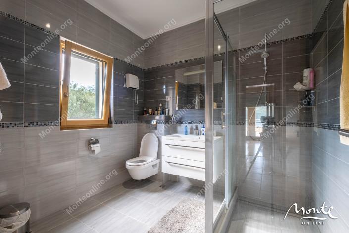 Image No.28-Maison de 3 chambres à vendre à Ðenovici