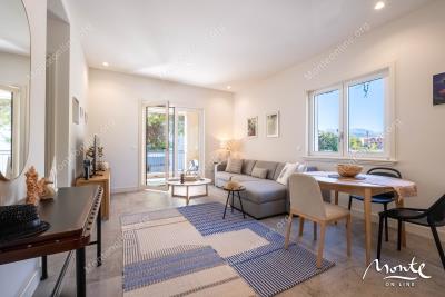 elegantnaya-kvartira-s-1-spalnej-v-samom-serdcze-lustica-bay-centrale_06