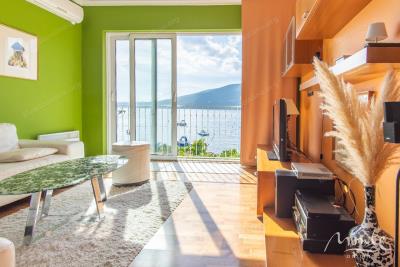 kvartira-s-2-spalnyami-v-20-metrah-ot-morya-s-panoramnym-vidom-dzhenovichi_02