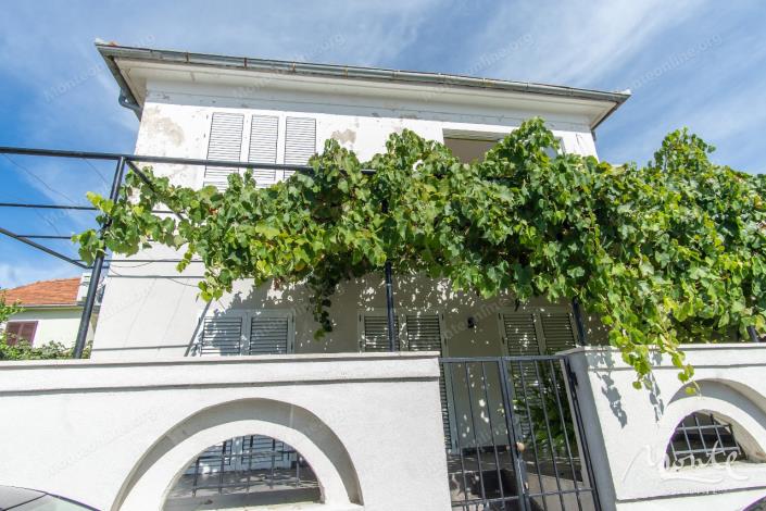 Image No.13-2 Bed Flat for sale