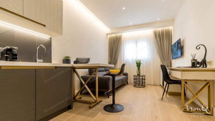 Image No.21-9 Bed Hotel for sale