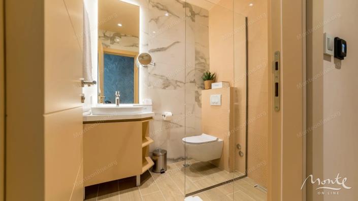 Image No.28-9 Bed Hotel for sale