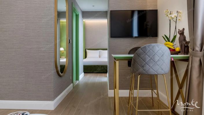 Image No.32-9 Bed Hotel for sale