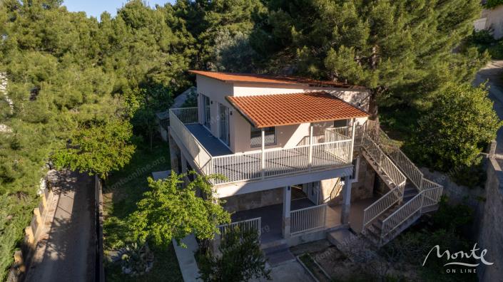 Image No.6-4 Bed House for sale