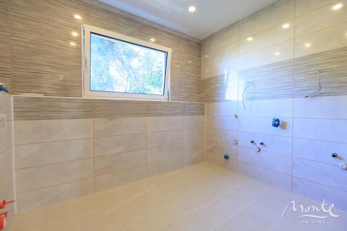 Image No.23-4 Bed House for sale