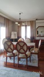 roskoshnaya-kvartira-s-2-spalnyami-i-panoramnym-vidom-na-more-i-hram-v-bare_07