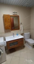 roskoshnaya-kvartira-s-2-spalnyami-i-panoramnym-vidom-na-more-i-hram-v-bare_12