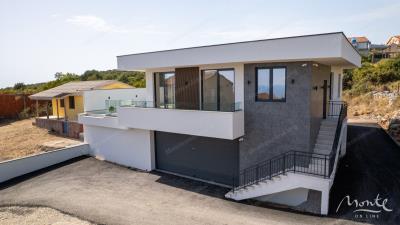 sovremennaya-villa-s-bassejnom-i-vidom-na-more-v-krimovicze-budva_02