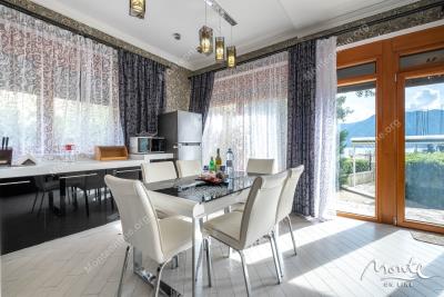 prostornyj-apartament-s-3-spalnyami-i-privatnym-sadom-v-orahovcze_04