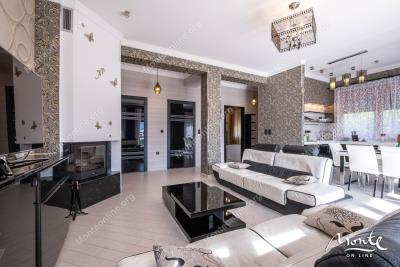 prostornyj-apartament-s-3-spalnyami-i-privatnym-sadom-v-orahovcze_09