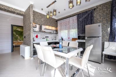 prostornyj-apartament-s-3-spalnyami-i-privatnym-sadom-v-orahovcze_12