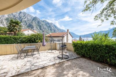 uyutnaya-rezidencziya-s-sobstvennym-sadom-i-vidom-na-more-v-orahovcze_15