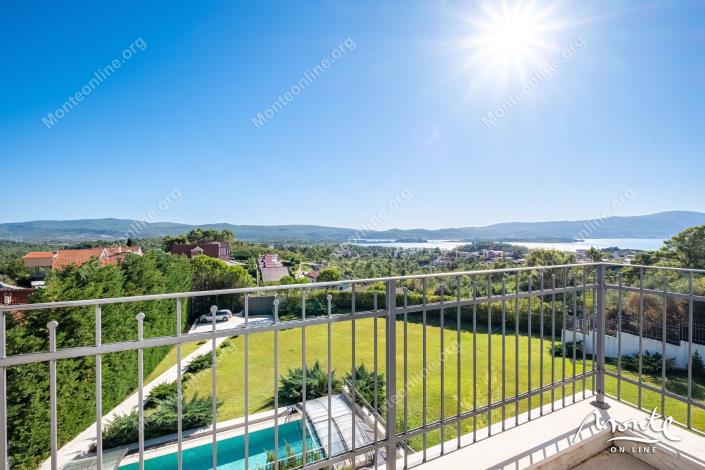 Image No.32-Villa de 6 chambres à vendre à Tivat