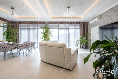 sovremennaya-rezidencziya-v-orahovcze-unikalnoe-prostranstvo-dlya-zhizni-i-investiczij_07